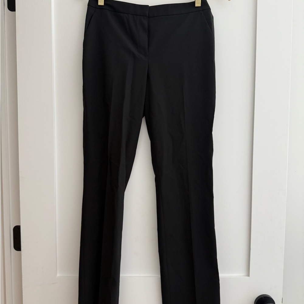 Elie Tahari - Size 4 Classic Black Staight Leg Women's Pants